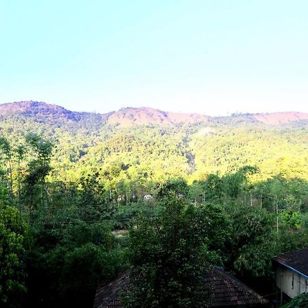 Prashanti Resort Мадикери Экстерьер фото